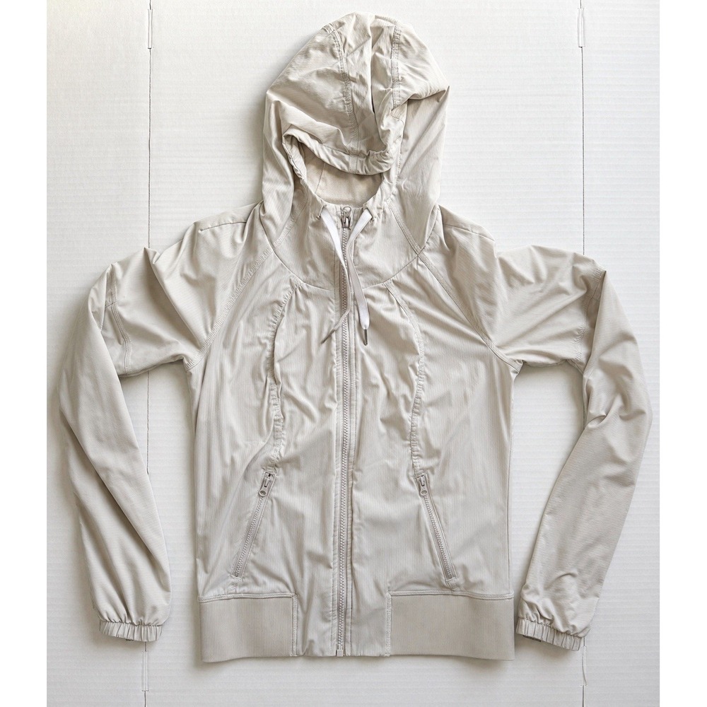 Lululemon Women's Size 6 Cream Hooded Full Zip Lightweight Windbreaker Jacket